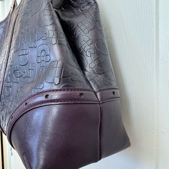 On sale! Authentic Gucci leather tote bag.  Special reduction by $100 off. - Picture 9 of 13